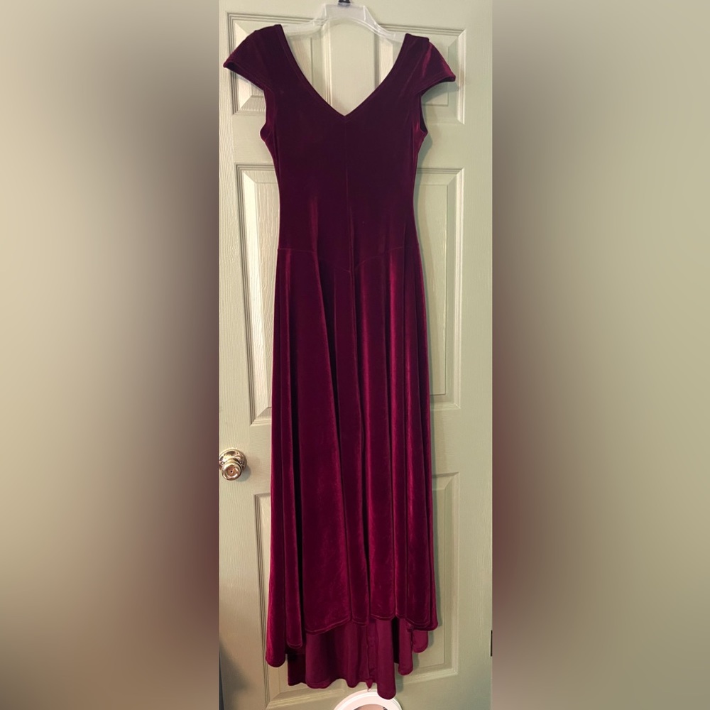 Moresca Velvet Hotcotte gown size Medium